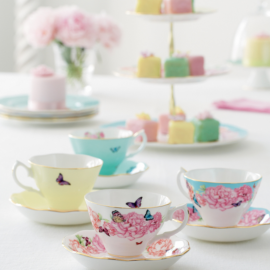 Miranda Kerr Set of 4 Teacups & Saucers