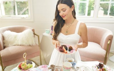 Miranda Kerr celebrates International Friendship Day